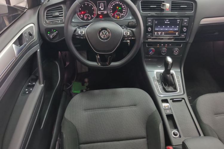 Used Volkswagen Golf 2018 230TSI Automatic Comfort Model Steering Wheel