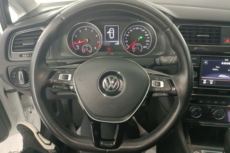 Used Volkswagen Golf 2018 230TSI Automatic Luxury Version Steering Wheel
