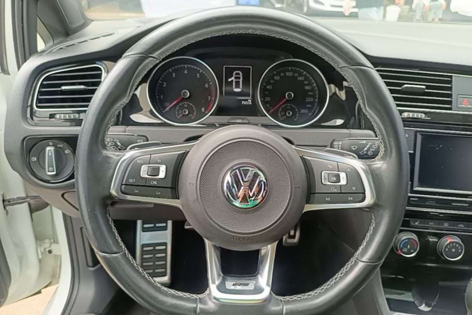 Used Volkswagen Golf 2018 280TSI Automatic R-Line Model Steering Wheel