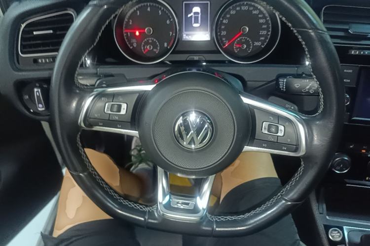 Used Volkswagen Golf 2018 280TSI Automatic R-Line Model Steering Wheel