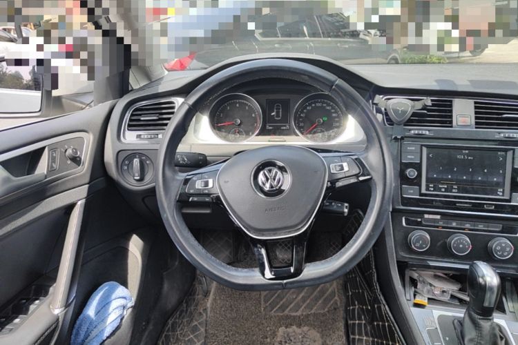 Used Volkswagen Golf 2018 230TSI Automatic Comfort Model Steering Wheel