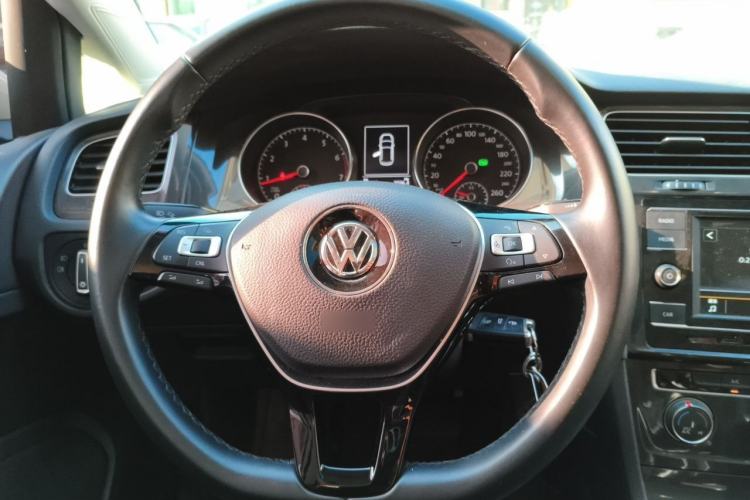Used Volkswagen Golf 2018 1.6L Automatic Comfort Model Steering Wheel