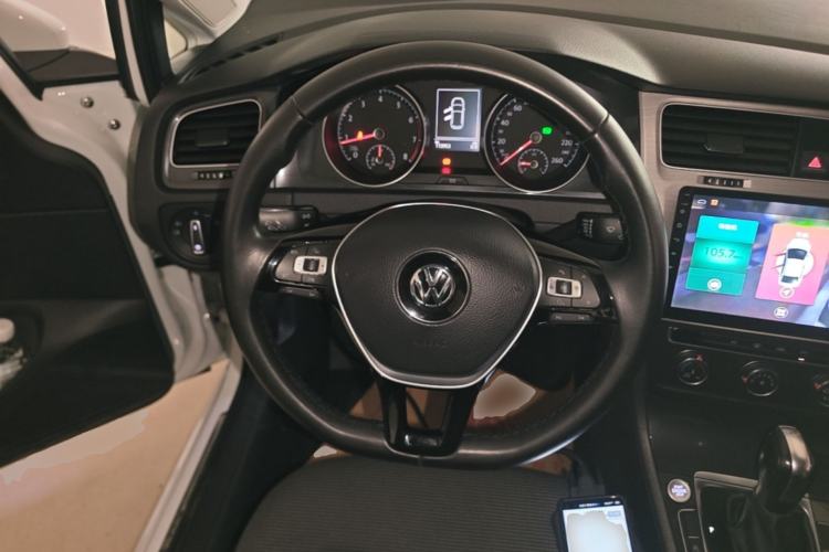 Used Volkswagen Golf 2018 230TSI Automatic Comfort Model Steering Wheel