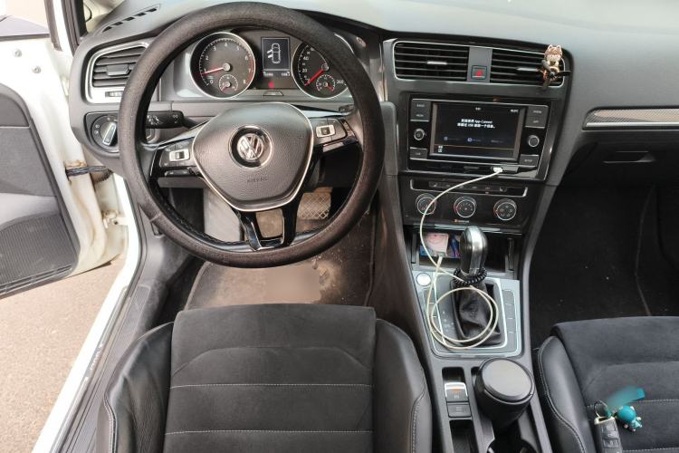 Used Volkswagen Golf 2018 230TSI Automatic Luxury Version Steering Wheel