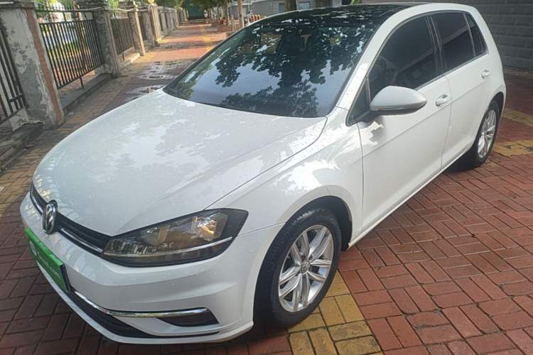Ojetý Volkswagen Golf 2018 1.6L Automatic Comfort Model Guazi used car, China used car export, Used car for sale, Used  cars, Cheapest cars for sale