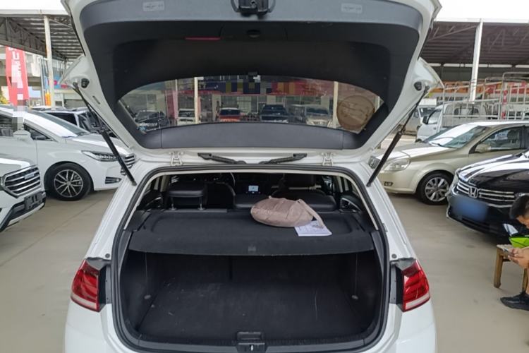 Used Volkswagen Golf 2018 230TSI Automatic Comfort Model Trunk