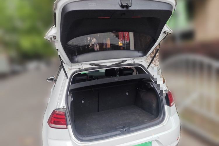 Used Volkswagen Golf 2018 230TSI Manual Comfort Version Trunk