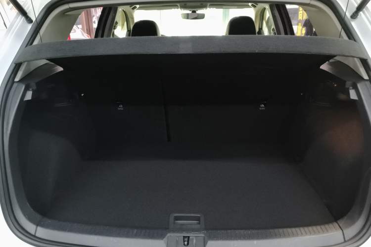Used Volkswagen Golf 2018 230TSI Automatic Luxury Version Trunk