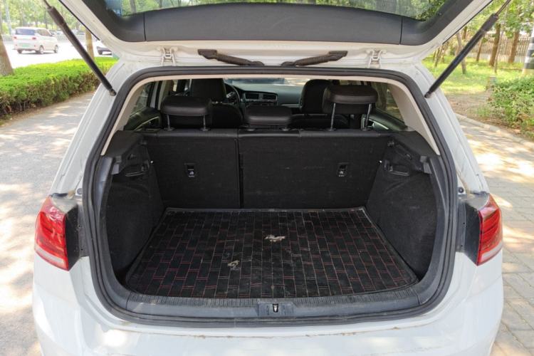Used Volkswagen Golf 2018 1.6L Automatic Comfort Model Trunk