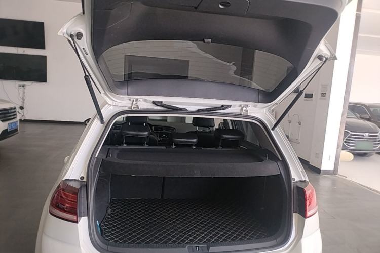 Used Volkswagen Golf 2018 230TSI Automatic Comfort Model Trunk