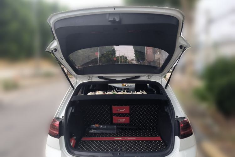 Used Volkswagen Golf 2018 280TSI Automatic R-Line Model Trunk