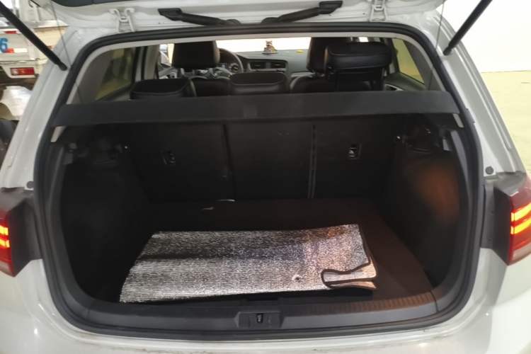 Used Volkswagen Golf 2018 230TSI Automatic Comfort Model Trunk
