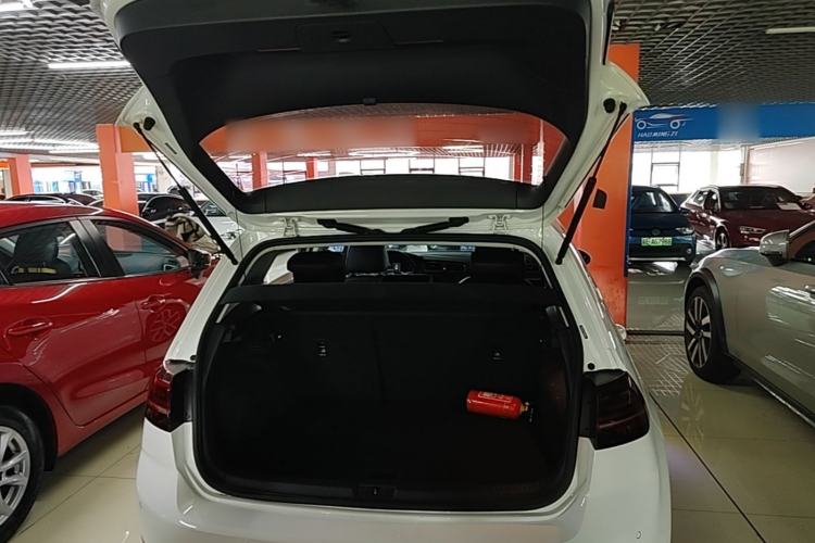 Used Volkswagen Golf 2018 230TSI Automatic Luxury Version Trunk