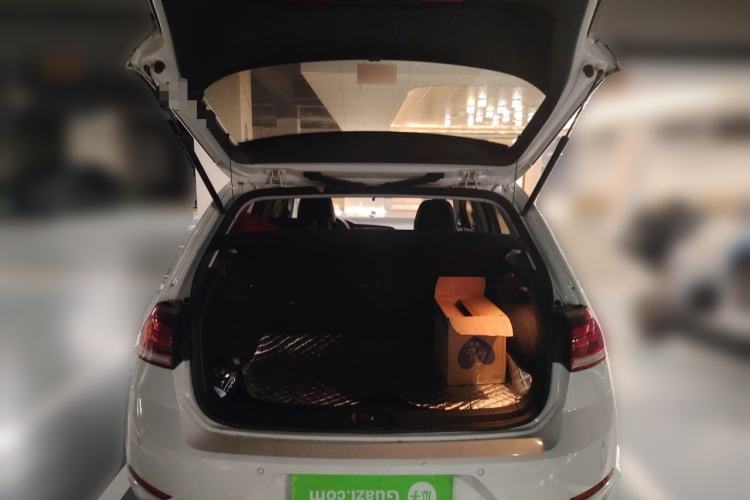 Used Volkswagen Golf 2018 1.6L Automatic Comfort Model Trunk