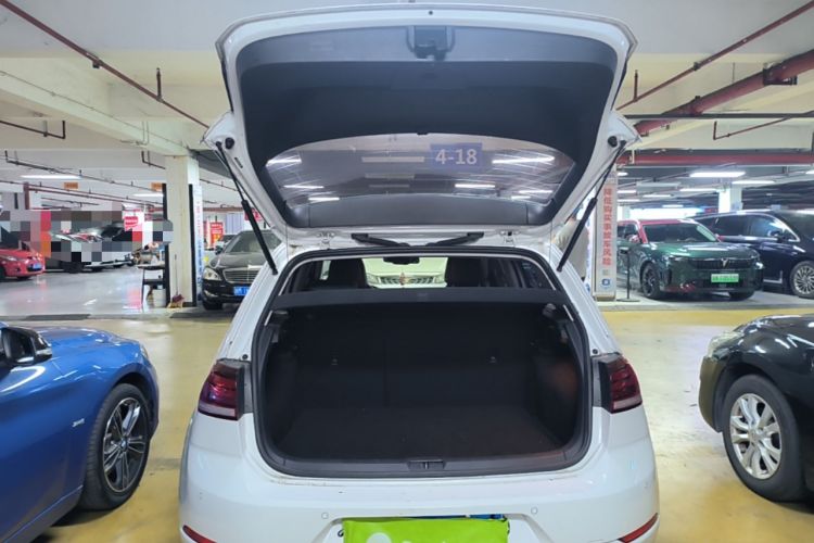 Used Volkswagen Golf 2018 230TSI Automatic Comfort Model Trunk