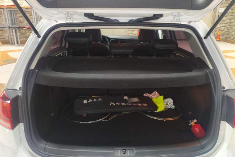 Used Volkswagen Golf 2018 230TSI Automatic Comfort Model Trunk
