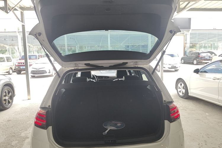 Used Volkswagen Golf 2018 230TSI Automatic Luxury Version Trunk