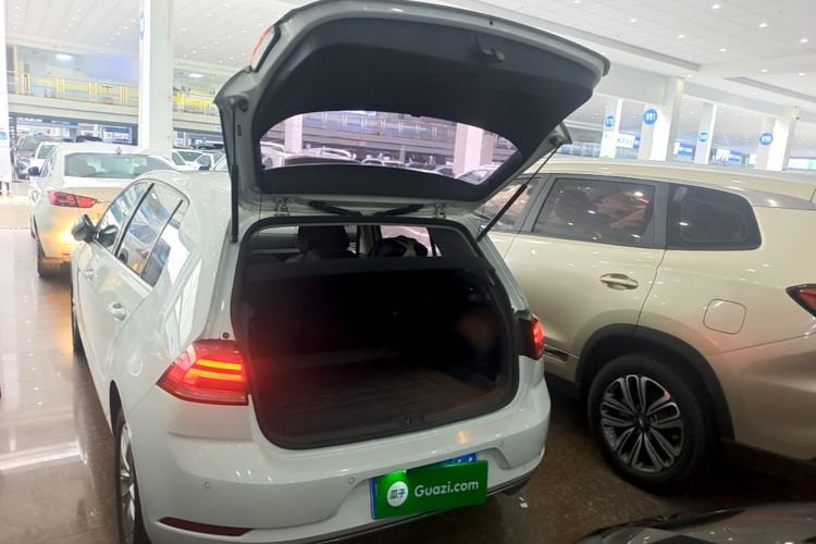 Used Volkswagen Golf 2018 230TSI Automatic Comfort Model Trunk