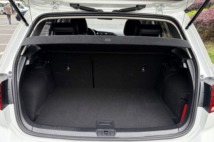 Used Volkswagen Golf 2018 1.6L Automatic Comfort Model Trunk