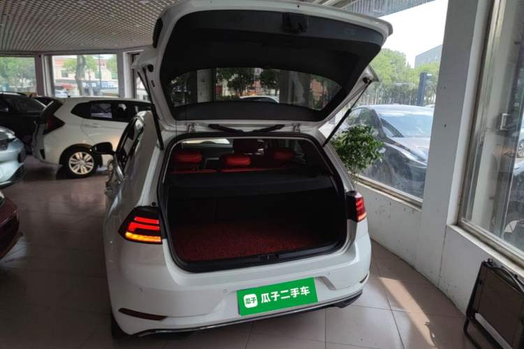 Used Volkswagen Golf 2018 230TSI Automatic Comfort Model Trunk