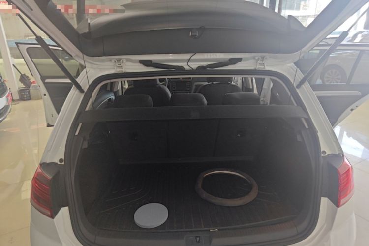 Used Volkswagen Golf 2018 1.6L Automatic Comfort Model Trunk