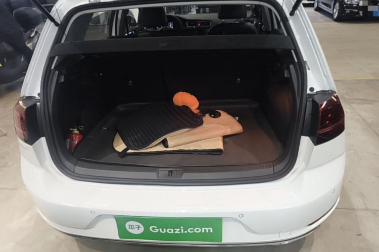 Used Volkswagen Golf 2018 230TSI Automatic Luxury Version Trunk