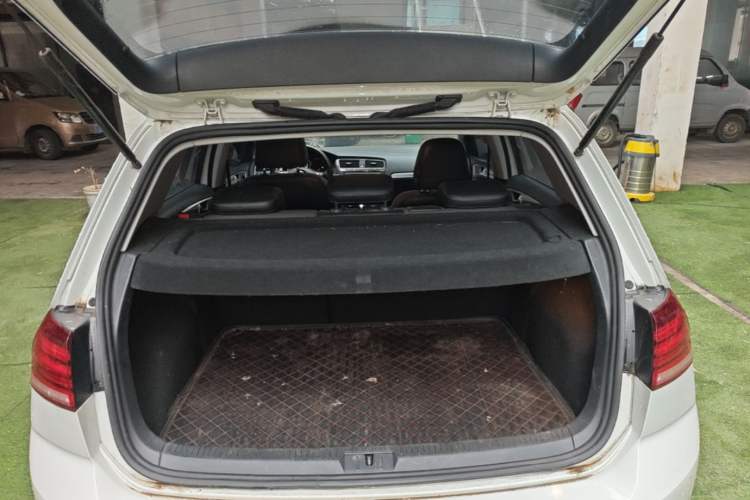 Used Volkswagen Golf 2018 230TSI Automatic Comfort Model Trunk