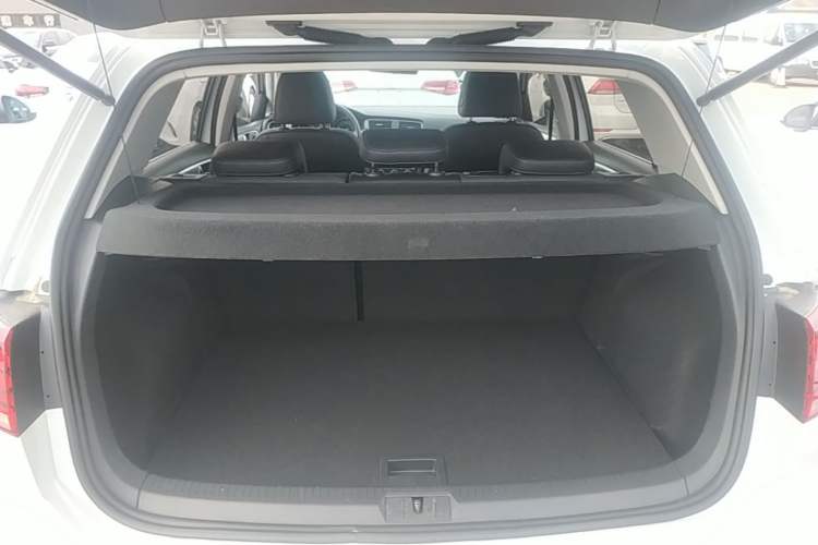 Used Volkswagen Golf 2018 230TSI Automatic Comfort Model Trunk