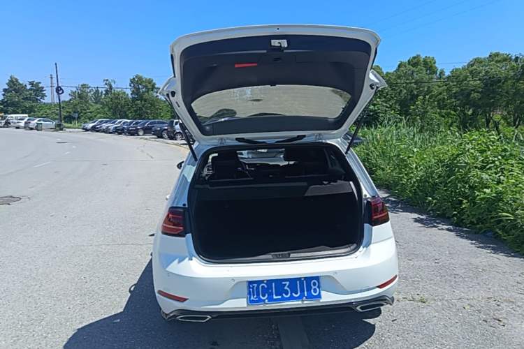 Used Volkswagen Golf 2018 280TSI Automatic R-Line Model Trunk