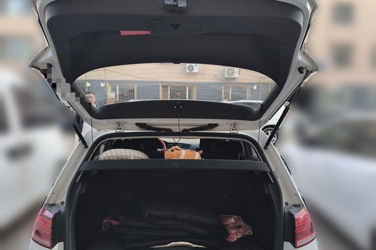 Used Volkswagen Golf 2018 1.6L Automatic Comfort Model Trunk