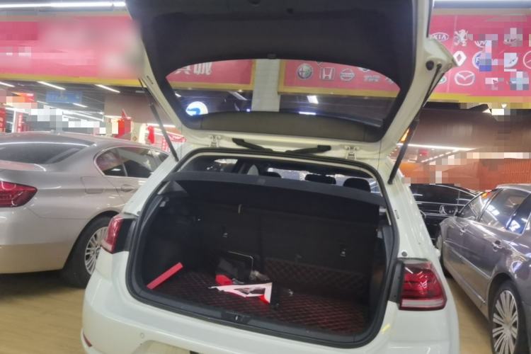 Used Volkswagen Golf 2018 230TSI Automatic Comfort Model Trunk