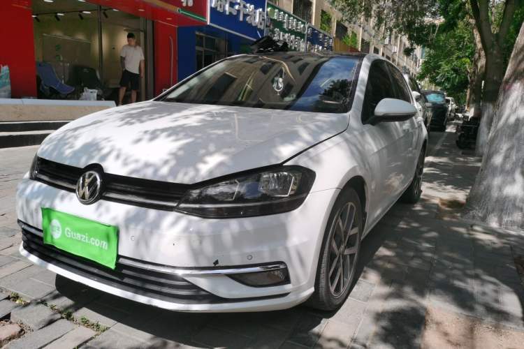 Ojetý Volkswagen Golf 2018 230TSI Automatic Luxury Version Guazi used car, China used car export, Used car for sale, Used cars, Cheapest cars for sale