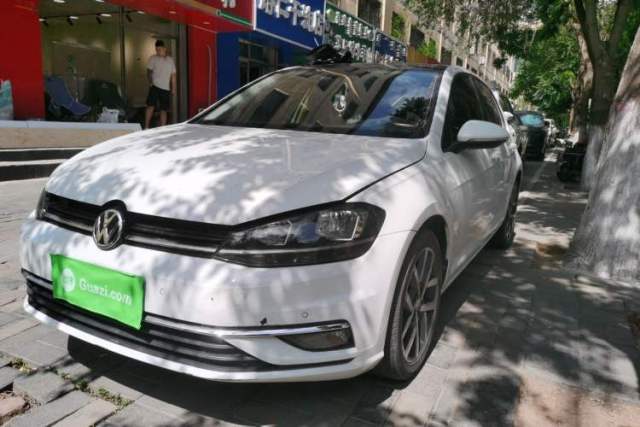 Volkswagen Golf 2018 230TSI Automatic Luxury Version usado