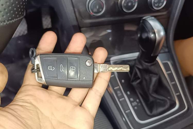 Used Volkswagen Golf 2018 230TSI Automatic Comfort Model Vehicle Key
