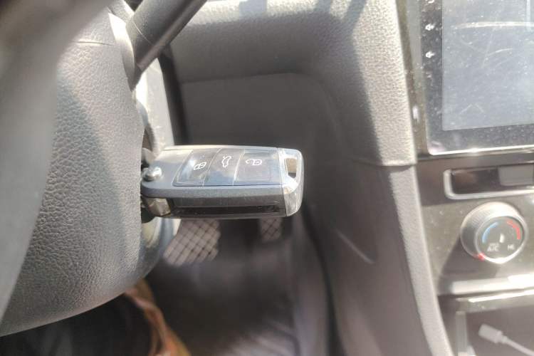 Used Volkswagen Golf 2018 230TSI Automatic Comfort Model Vehicle Key