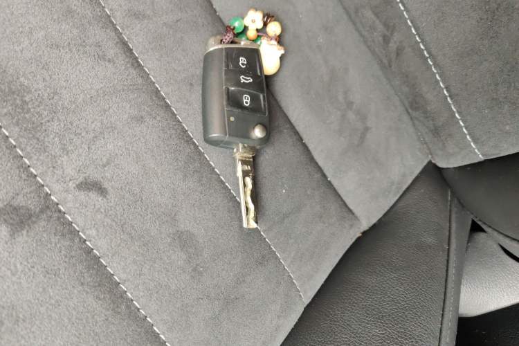 Used Volkswagen Golf 2018 230TSI Automatic Luxury Version Vehicle Key