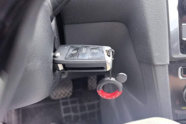 Used Volkswagen Golf 2018 230TSI Automatic Comfort Model Vehicle Key