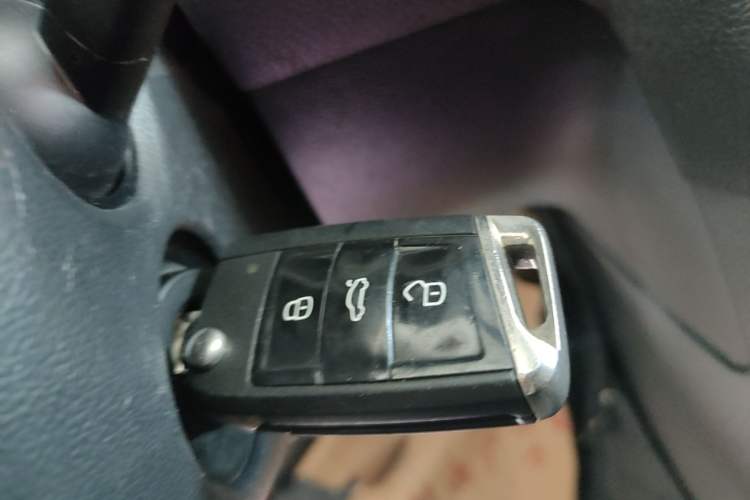 Used Volkswagen Golf 2018 230TSI Automatic Comfort Model Vehicle Key