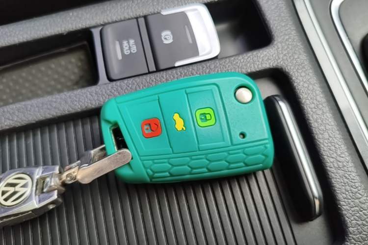 Used Volkswagen Golf 2018 230TSI Automatic Luxury Version Vehicle Key