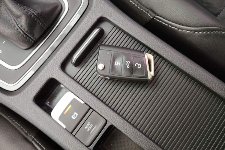 Used Volkswagen Golf 2018 230TSI Automatic Luxury Version Vehicle Key