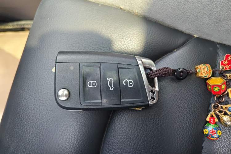 Used Volkswagen Golf 2018 280TSI Automatic R-Line Model Vehicle Key