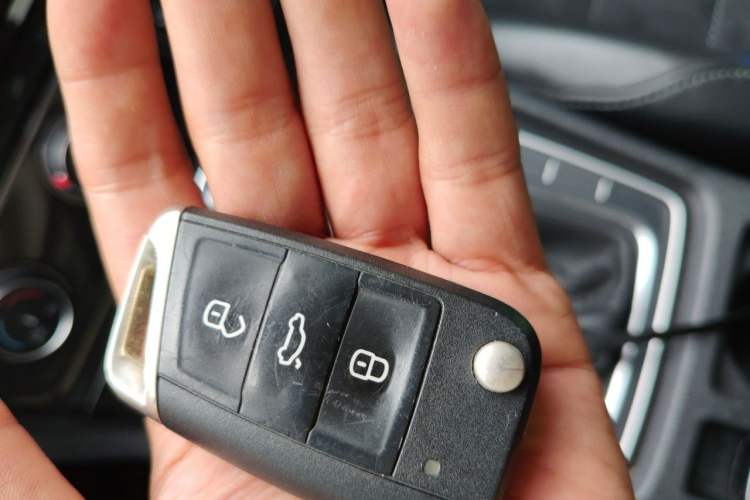 Used Volkswagen Golf 2018 230TSI Automatic Luxury Version Vehicle Key