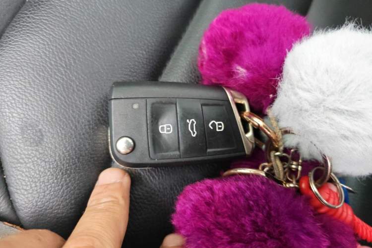 Used Volkswagen Golf 2018 280TSI Automatic R-Line Model Vehicle Key