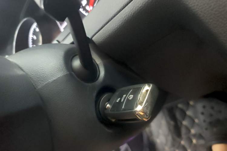 Used Volkswagen Golf 2018 230TSI Automatic Comfort Model Vehicle Key