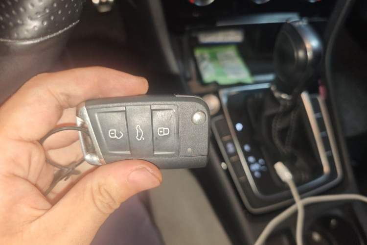 Used Volkswagen Golf 2018 280TSI Automatic R-Line Model Vehicle Key
