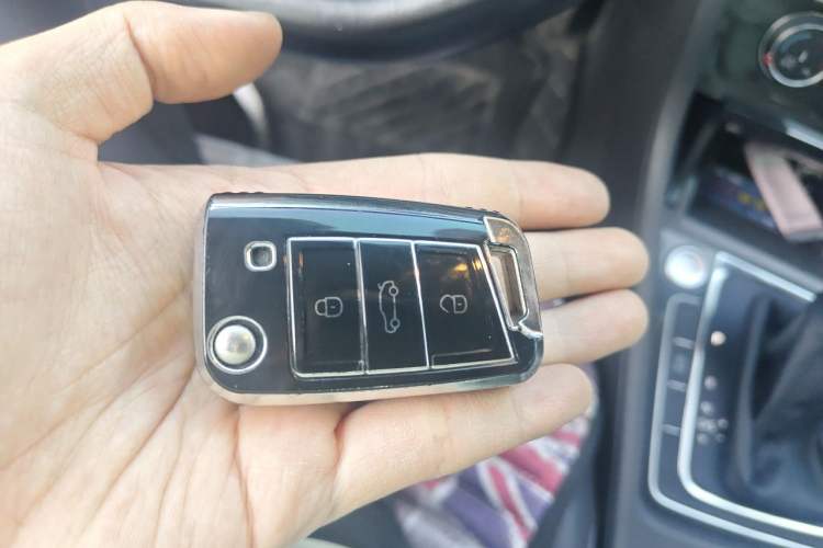 Used Volkswagen Golf 2018 230TSI Automatic Luxury Version Vehicle Key