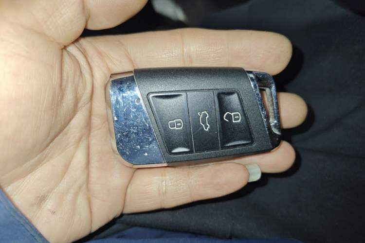 Used Volkswagen Golf 2018 230TSI Automatic Luxury Version Vehicle Key