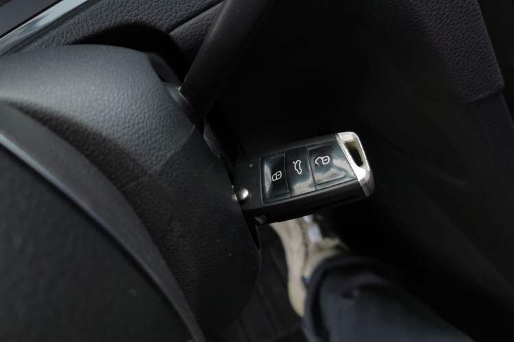 Used Volkswagen Golf 2018 230TSI Automatic Comfort Model Vehicle Key