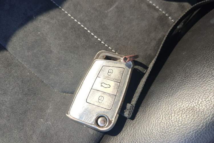 Used Volkswagen Golf 2018 230TSI Automatic Luxury Version Vehicle Key