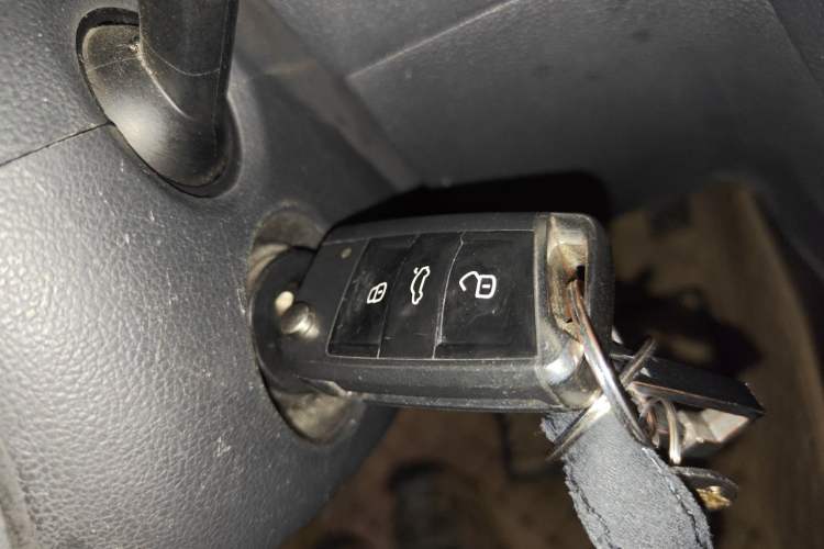 Used Volkswagen Golf 2018 230TSI Automatic Comfort Model Vehicle Key